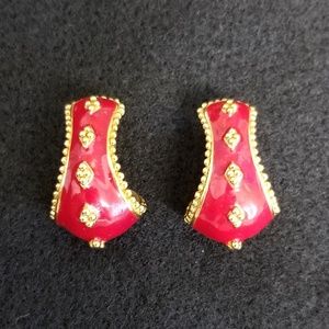 Avon Vintage Clip Earrings Gold Tone Red Enamel